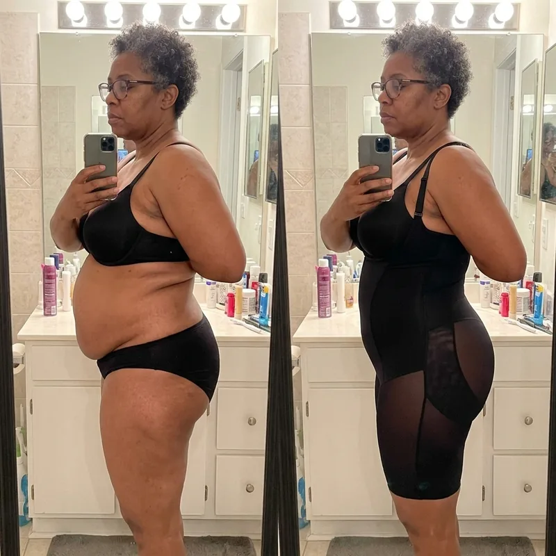 Antes y después de perfil en el baño: mujer de 55 años con barriga prominente y luego con el body moldeador negro